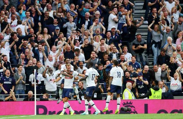 观战台：枪手苦战维拉+曼城遇黑马 梅西冲击生涯第47冠