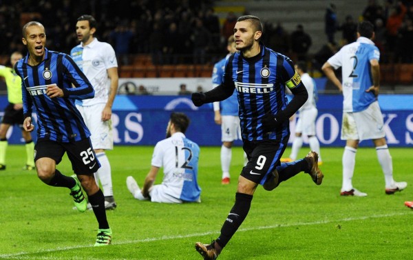 记者：申花队昨天傍晚抵达天津，出征的队伍中没有门将薛庆浩